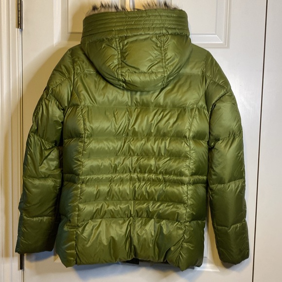 Eddie Bauer Green goose down coat with orange accent & fur trim. Women’s SM - Picture 2 of 9